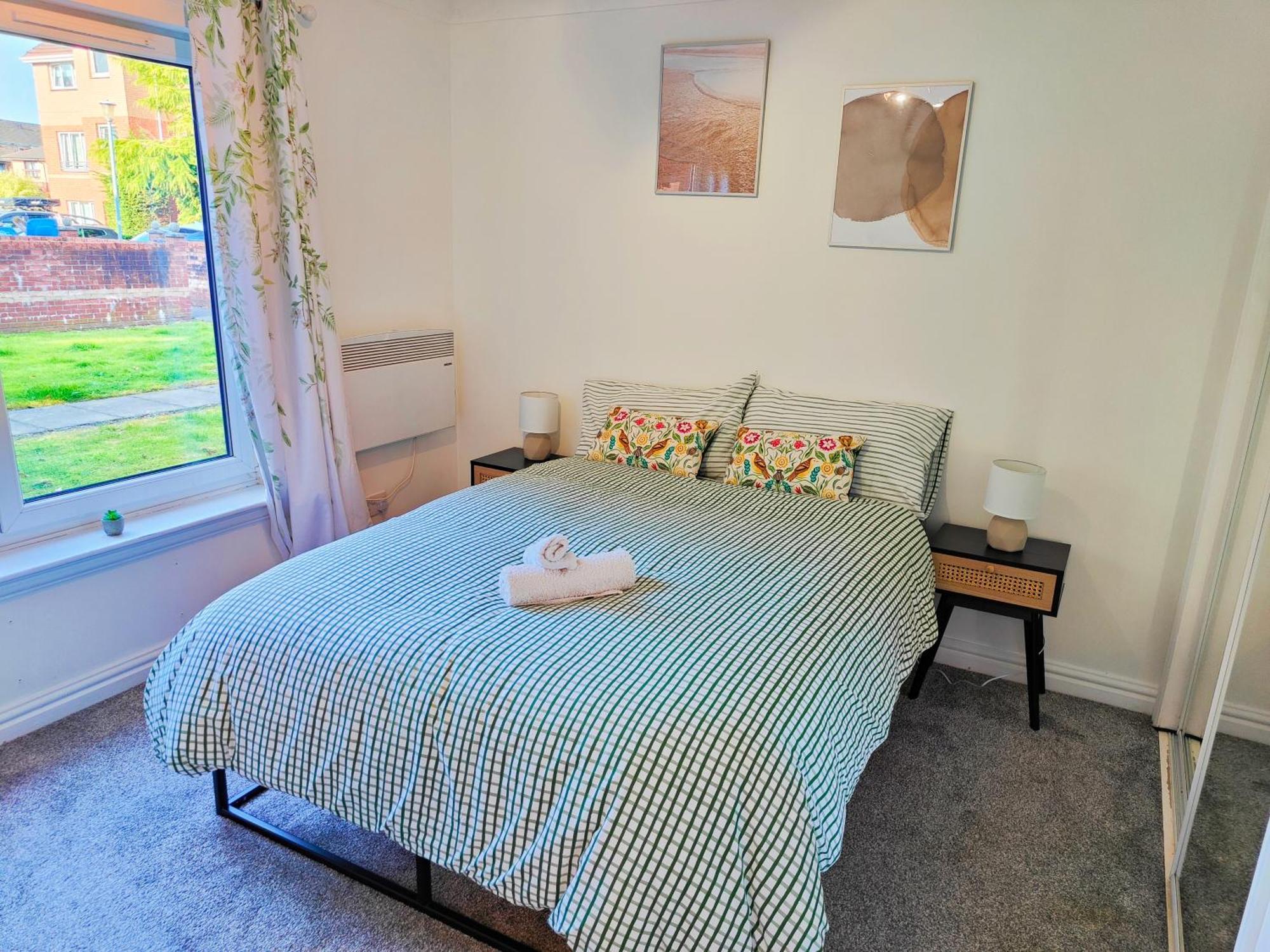 La Casita, Quarry - 2 Bedroom Entire Apartment With Free Parking Glasgow Exterior photo