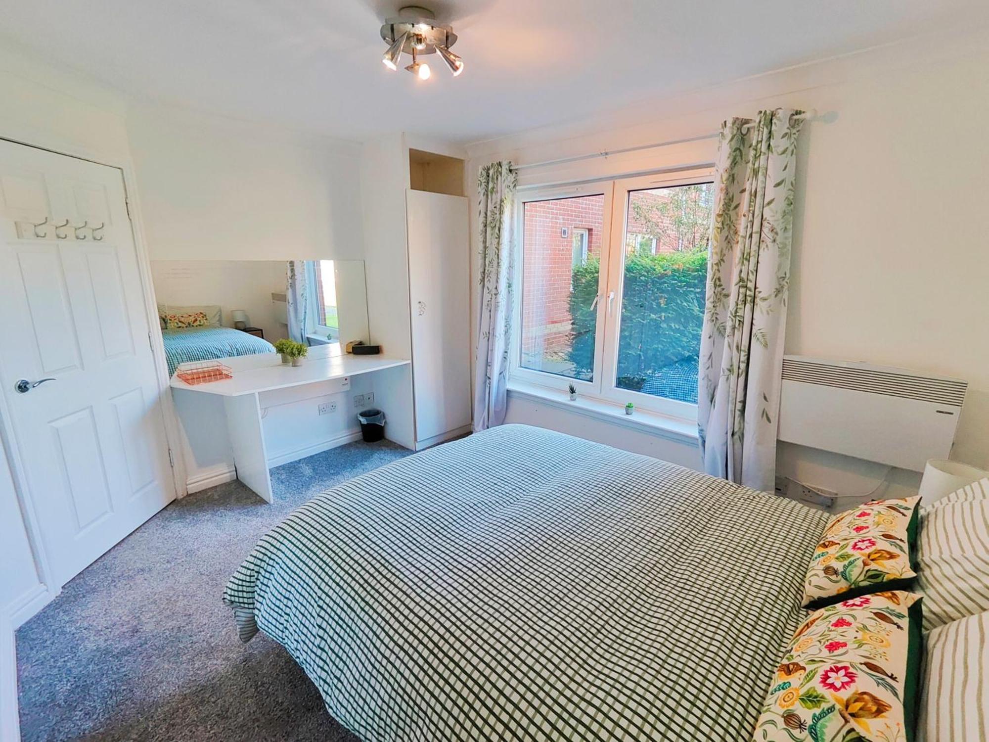 La Casita, Quarry - 2 Bedroom Entire Apartment With Free Parking Glasgow Exterior photo