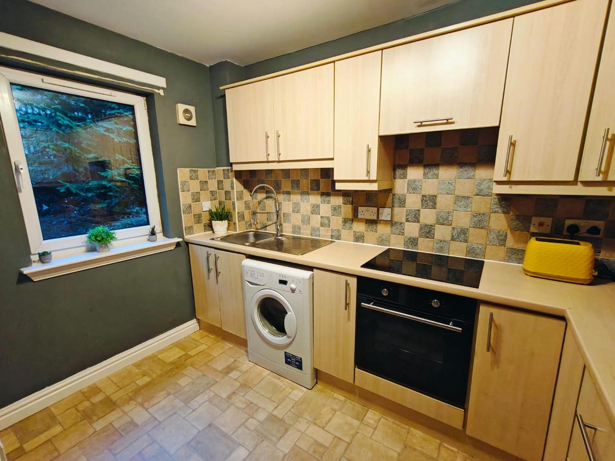 La Casita, Quarry - 2 Bedroom Entire Apartment With Free Parking Glasgow Exterior photo